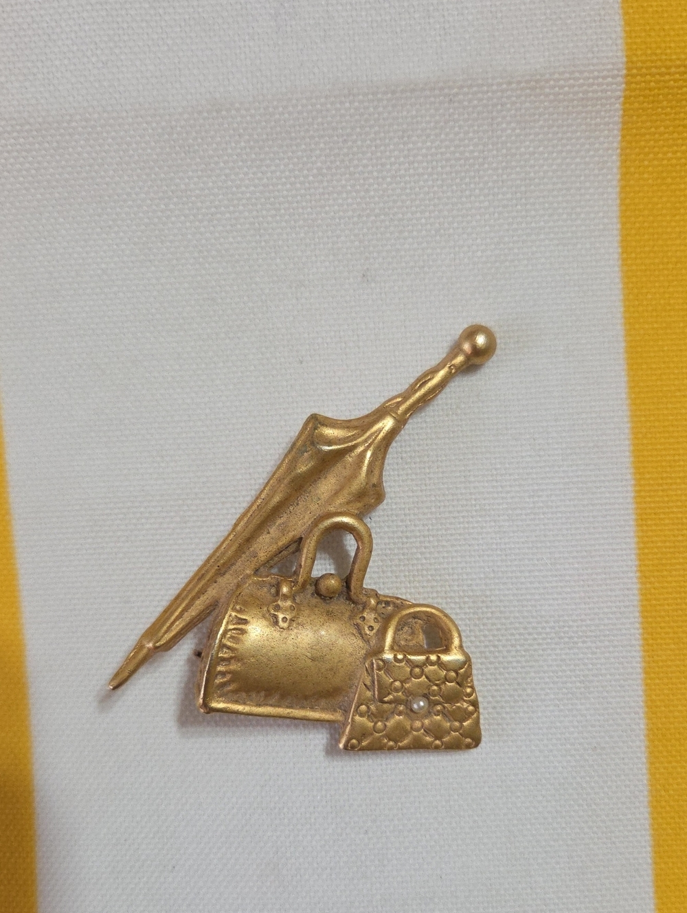 Gold-tone Purse and Umbrella Pin